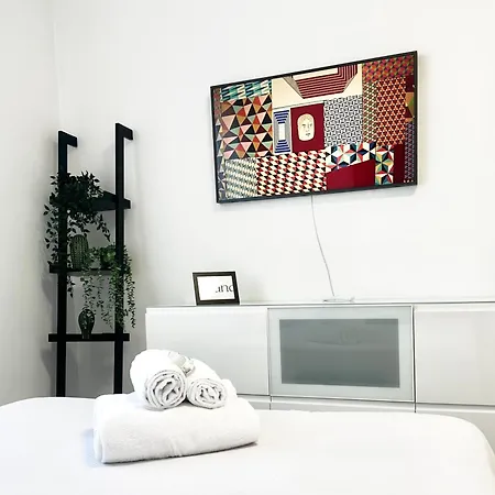 Cozy House A Few Steps From The Metro And Duomo Apartment Mailand